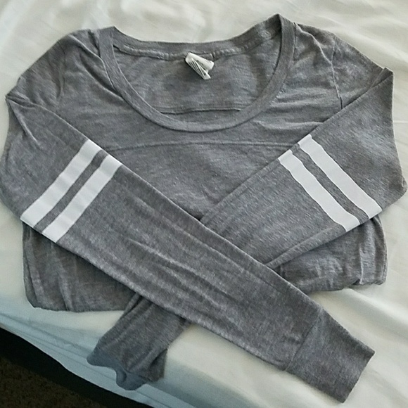 VS Pink Long Sleeve Stripe Tee in Grey EUC - Picture 3 of 5